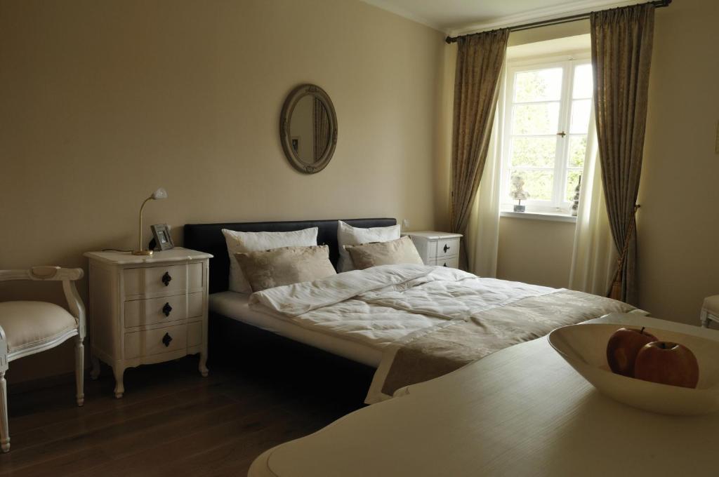 Karolingerhof Hotel เคิร์ฟ ภายนอก รูปภาพ