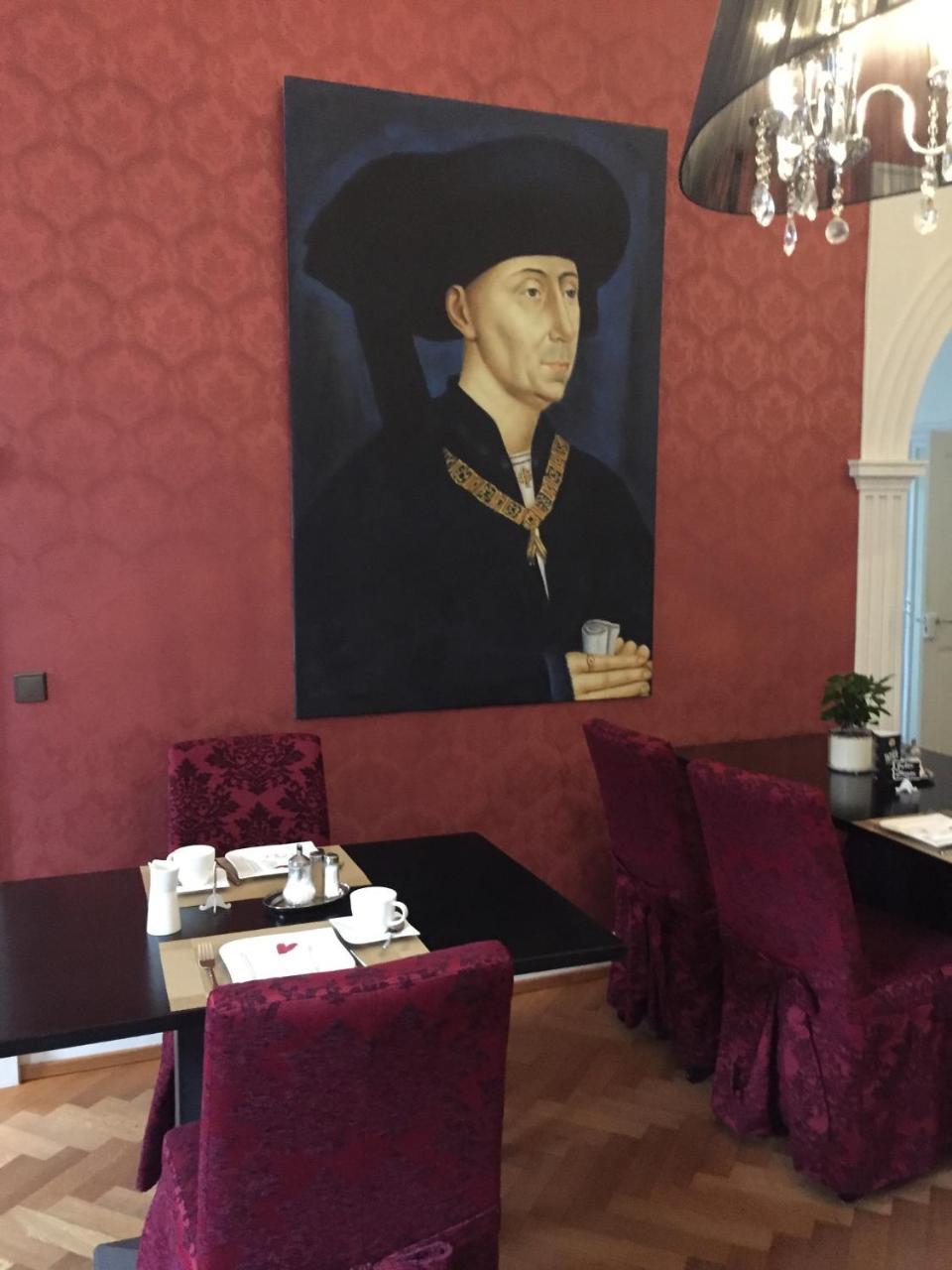 Karolingerhof Hotel เคิร์ฟ ภายนอก รูปภาพ